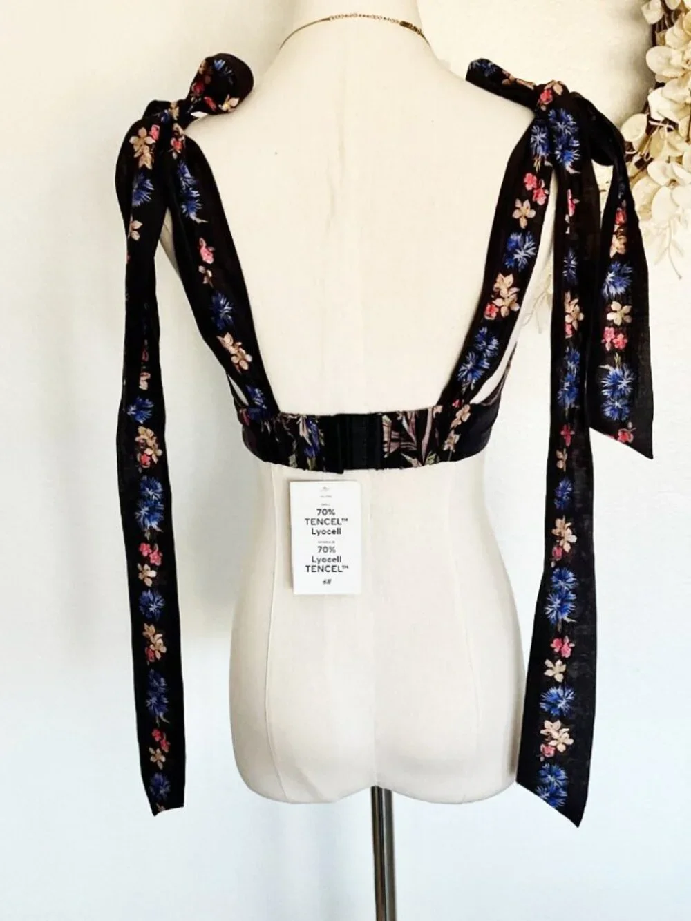 🪻H&M Tie-Strap Crop Top Floral Flowers Black Ribbon Tie Extra Small XS